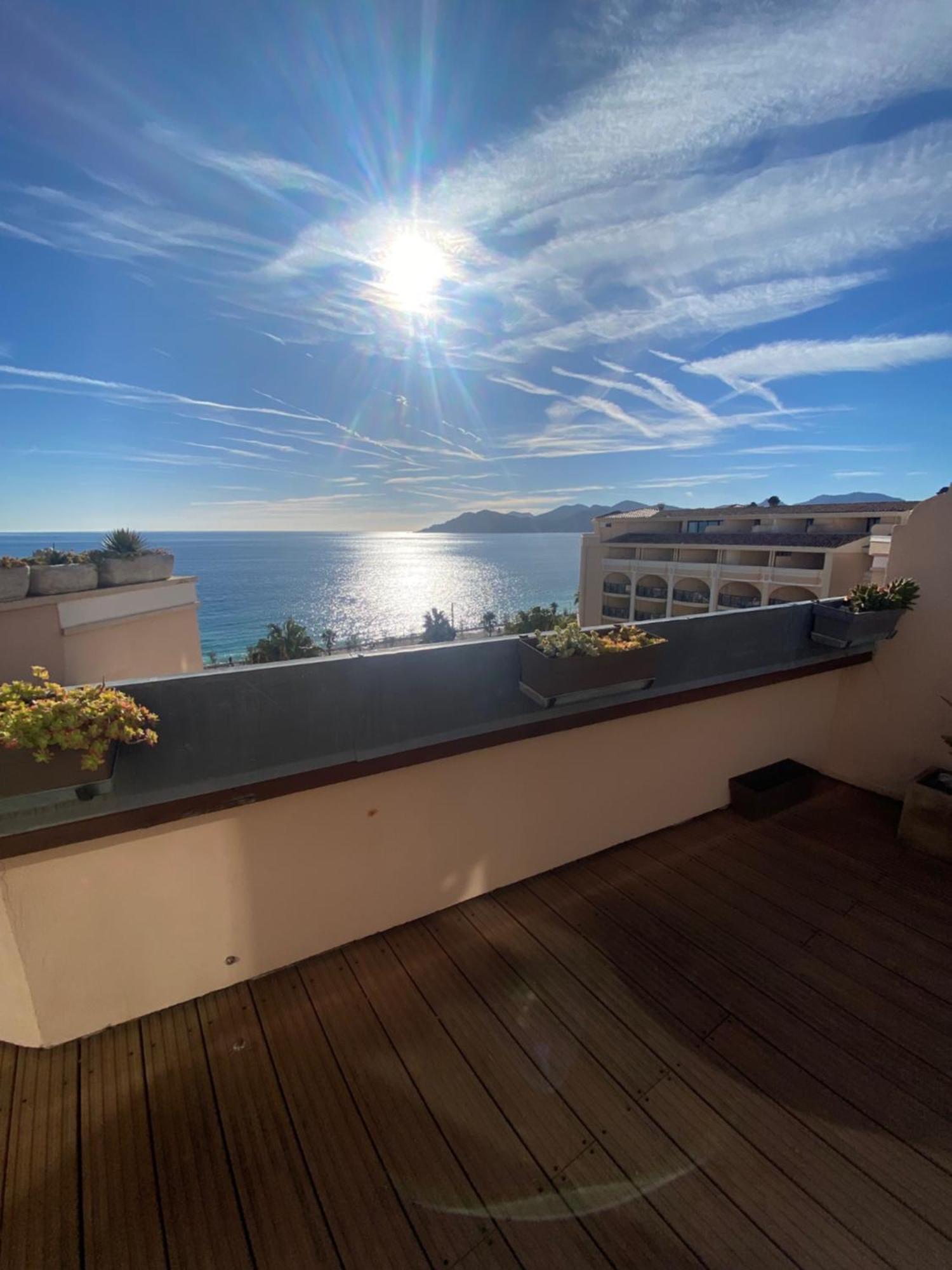 La Perla Del Mare Apartment *